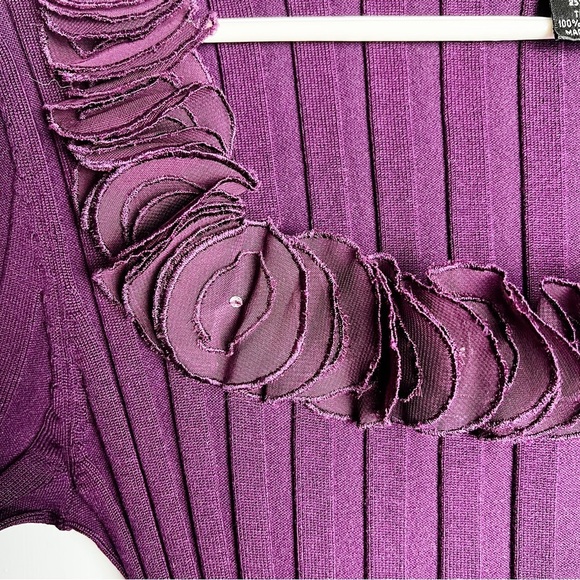 Evie - Purple Ribbed Long Sleeve Too with Flower Collar Detail - Sz. M - Picture 7 of 8